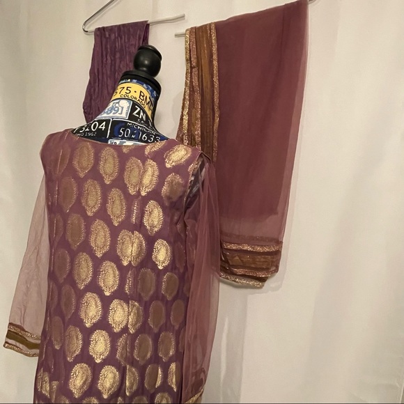 Purple & Gold Salwar Kameez Indian 3-Piece Set – Punjab/Pakistan Style - Picture 5 of 9